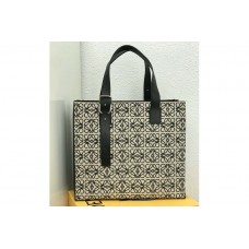 Loewe Buckle Tote Bag in Ecru/Black Anagram jacquard and calfskin Loewe Buckle Tote Bag in Ecru/Black Anagram jacquard and calfskin