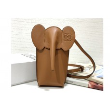Loewe Elephant Pocket bag in Tan classic calfskin Loewe Elephant Pocket bag in Tan classic calfskin
