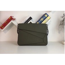 Loewe .T55 Puzzle Messenger Bag Green Soft Grained Calf/Calf Loewe .T55 Puzzle Messenger Bag Green Soft Grained Calf/Calf