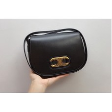 Celine medium maillon triomphe Bag in Black natural calfskin Leather Celine medium maillon triomphe Bag in Black natural calfskin Leather