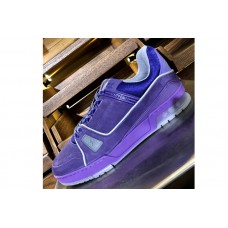 Louis Vuitton 1A5PYF Trainer sneaker in Purple Monogram-embossed calf leather