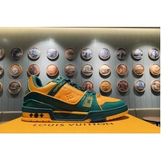 Louis Vuitton 1A8WFN Trainer sneaker in Green Monogram-embossed grained calf leather Louis Vuitton 1A8WFN Trainer sneaker in Green Monogram-embossed grained calf leather