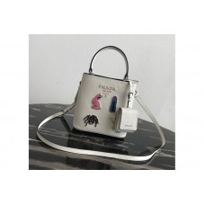 Prada Small Prada Panier bag with appliqués in White Saffiano leather Prada Small Prada Panier bag with appliqués in White Saffiano leather