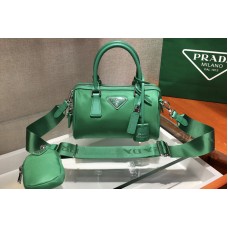 Prada Boston bag in Green Nylon Prada Boston bag in Green Nylon