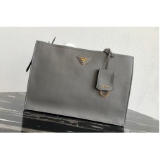 Prada Leather tote Bag in Gray Calf leather Prada Leather tote Bag in Gray Calf leather