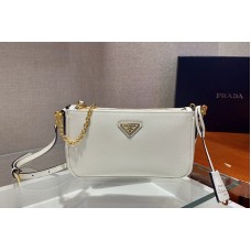 Prada Prada Re-Edition 2000 shoulder bag in White Saffiano leather Prada Prada Re-Edition 2000 shoulder bag in White Saffiano leather
