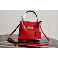Prada Tote Saffiano Leather Bags in Red Saffiano Leather Prada Tote Saffiano Leather Bags in Red Saffiano Leather