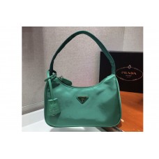 Prada Re-Edition 2000 nylon mini-bag in Green Nylon Prada Re-Edition 2000 nylon mini-bag in Green Nylon