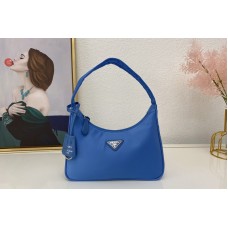 Prada Re-Edition 2000 nylon mini-bag in Blue Nylon Prada Re-Edition 2000 nylon mini-bag in Blue Nylon