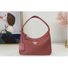 Prada Re-Edition 2000 nylon mini-bag in Pink Nylon Prada Re-Edition 2000 nylon mini-bag in Pink Nylon