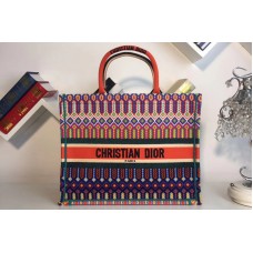 Dior Mook Tote 42mm Bag in Embroidered canvas Dior Mook Tote 42mm Bag in Embroidered canvas