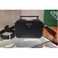 Prada Brique Saffiano Leather Cross-Body Bag in Black Saffiano leather Prada Brique Saffiano Leather Cross-Body Bag in Black Saffiano leather
