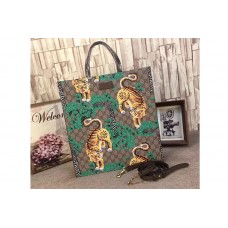 Gucci Tiger Print Soft GG Supreme Tote Bag Gucci Tiger Print Soft GG Supreme Tote Bag