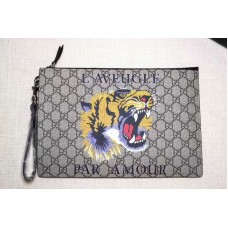 Gucci Tiger Print GG Supreme Pouch Gucci Tiger Print GG Supreme Pouch