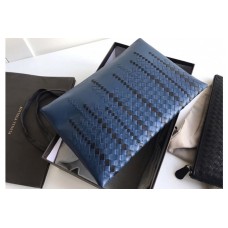 Bottega Veneta versatile pouch IN Blue Intrecciato Checker