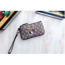 Gucci Tiger print GG Supreme pouch Gucci Tiger print GG Supreme pouch