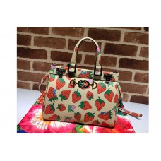 Gucci Zumi grainy leather small top handle bag in Beige Grainy leather with strawberry Gucci Zumi grainy leather small top handle bag in Beige Grainy leather with strawberry