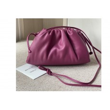 Bottega Veneta pouch bag Soft voluminous clutch in Pink leather