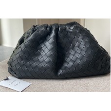Bottega Veneta pouch bag Soft voluminous clutch in Black woven leather