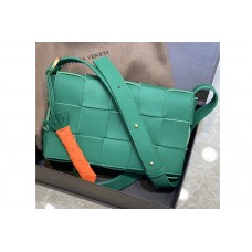 Bottega Veneta BV Cassette Crossbody bag In Green Lambskin Leather Bottega Veneta BV Cassette Crossbody bag In Green Lambskin Leather