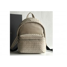 Bottega Veneta BV Backpack In White woven calfskin Bottega Veneta BV Backpack In White woven calfskin