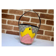 Gucci Children’s GG bucket bag with chick in Beige/ebony GG Supreme canvas Gucci Children’s GG bucket bag with chick in Beige/ebony GG Supreme canvas