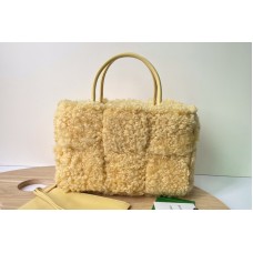 Bottega Veneta Arco tote Bag in Yellow Shearling Bottega Veneta Arco tote Bag in Yellow Shearling
