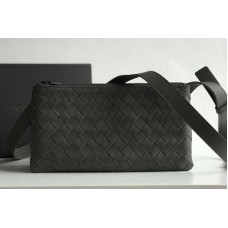 Bottega Veneta BV Messenger bag In Gray classic woven nappa leather
