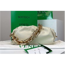 Bottega Veneta Chain Pouch Shoulder Bag in White Lambskin Leather With Gold Chain