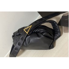 Bottega Veneta BV The Body Pouch Belt bag in Black Lambskin Leather Bottega Veneta BV The Body Pouch Belt bag in Black Lambskin Leather