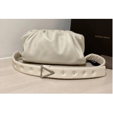 Bottega Veneta BV The Body Pouch Belt bag in White Lambskin Leather Bottega Veneta BV The Body Pouch Belt bag in White Lambskin Leather