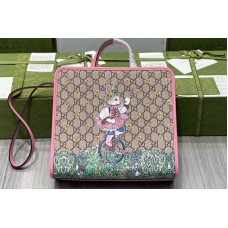 Gucci Children’s Yuko Higuchi tote bag in Beige and ebony GG Supreme canvas with rabbit print Gucci Children’s Yuko Higuchi tote bag in Beige and ebony GG Supreme canvas with rabbit print