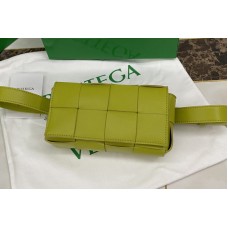 Bottega Veneta Cassette belt bag in Green Intrecciato Nappa leather Bottega Veneta Cassette belt bag in Green Intrecciato Nappa leather