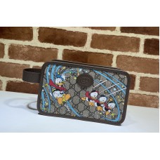 Gucci Disney x Gucci Donald Duck cosmetic case in Beige and ebony GG Supreme canvas Gucci Disney x Gucci Donald Duck cosmetic case in Beige and ebony GG Supreme canvas