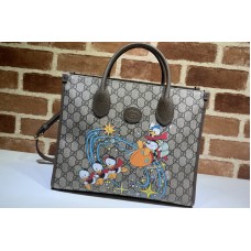 Gucci Disney x Gucci Donald Duck tote bag in Beige and ebony GG Supreme canvas Gucci Disney x Gucci Donald Duck tote bag in Beige and ebony GG Supreme canvas