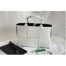 Bottega Veneta Arco Mini tote bag in White/Black maxi Intrecciato Nappa leather