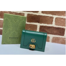 Gucci Gucci Diana card case wallet in Green leather Gucci Gucci Diana card case wallet in Green leather