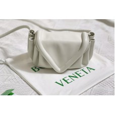 Bottega Veneta Leather cross-body bag in White Leather