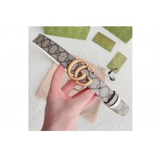 Gucci GG Marmont 30mm reversible belt in GG Supreme canvas/White Leather Gold buckle Gucci GG Marmont 30mm reversible belt in GG Supreme canvas/White Leather Gold buckle