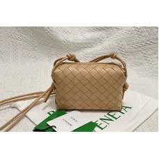 Bottega Veneta Loop cross-body mini bag in Beige Intrecciato leather