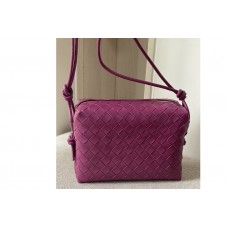 Bottega Veneta Loop cross-body mini bag in Cinnabar Intreccio leather