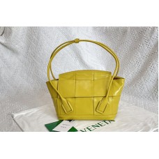 Bottega Veneta Arco top handle bag in Mirabelle Intreccio leather Bottega Veneta Arco top handle bag in Mirabelle Intreccio leather