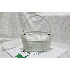 Bottega Veneta Arco top handle bag in White Intreccio leather Bottega Veneta Arco top handle bag in White Intreccio leather