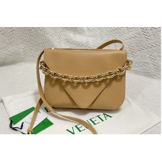 Bottega Veneta Mount Leather envelope bag in Almond Leather