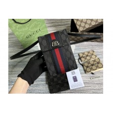 Gucci x Balenciaga Men’s Hacker Phone Bag in black and dark grey canvas jacquard Gucci x Balenciaga Men’s Hacker Phone Bag in black and dark grey canvas jacquard