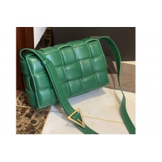Bottega Veneta padded cassette bag in Green Lambskin Leather
