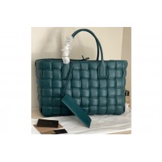 Bottega Veneta Maxi Intreccio Big Tote Bag in Green Lambskin leather