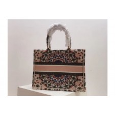Dior Mook Tote 37mm bag in embroidered canvas With kaleidoscope Dior Mook Tote 37mm bag in embroidered canvas With kaleidoscope