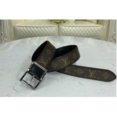 Louis Vuitton M0283V Reverso 40mm reversible belt In Monogram/Brown With Silver Buckle Louis Vuitton M0283V Reverso 40mm reversible belt In Monogram/Brown With Silver Buckle