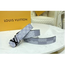Louis Vuitton M0342V Initiales 40mm reversible belt in Antarctica Silver/Black Damier Graphite canvas With Black Buckle Louis Vuitton M0342V Initiales 40mm reversible belt in Antarctica Silver/Black Damier Graphite canvas With Black Buckle